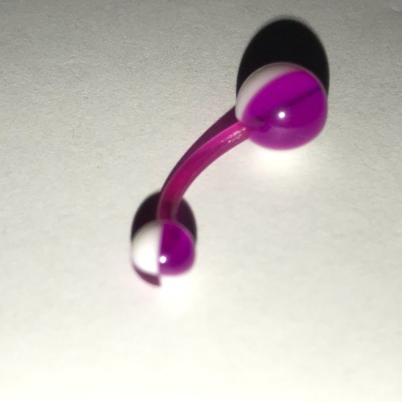 14 Gauge Purple and white Beach Ball Design Belly Ring - Picture 9 of 13